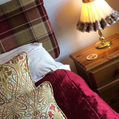 The Bryntirion Inn Llandderfel Buitenkant foto